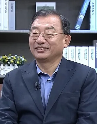 person-lee-jeong-hyeon.jpg