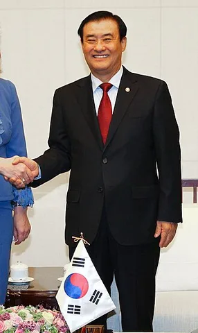 person-kang-chang-hee.jpg