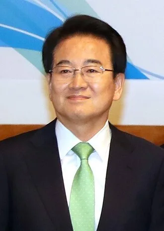 person-jeong-dong-yeong.jpg