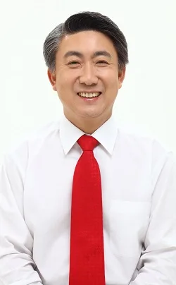 person-lee-dong-kwan.jpg